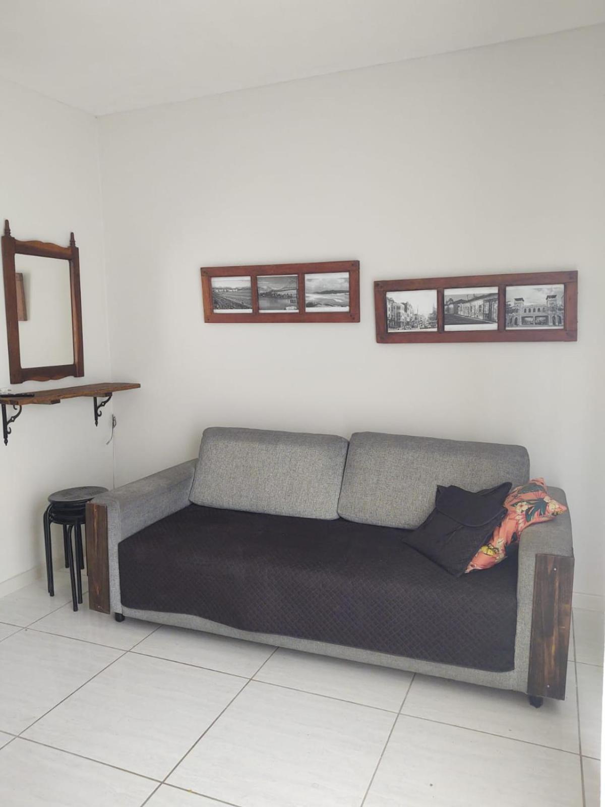 Casa Com 2 Suítes E Quintal Com Churrasqueira Сasa de vacaciones *
